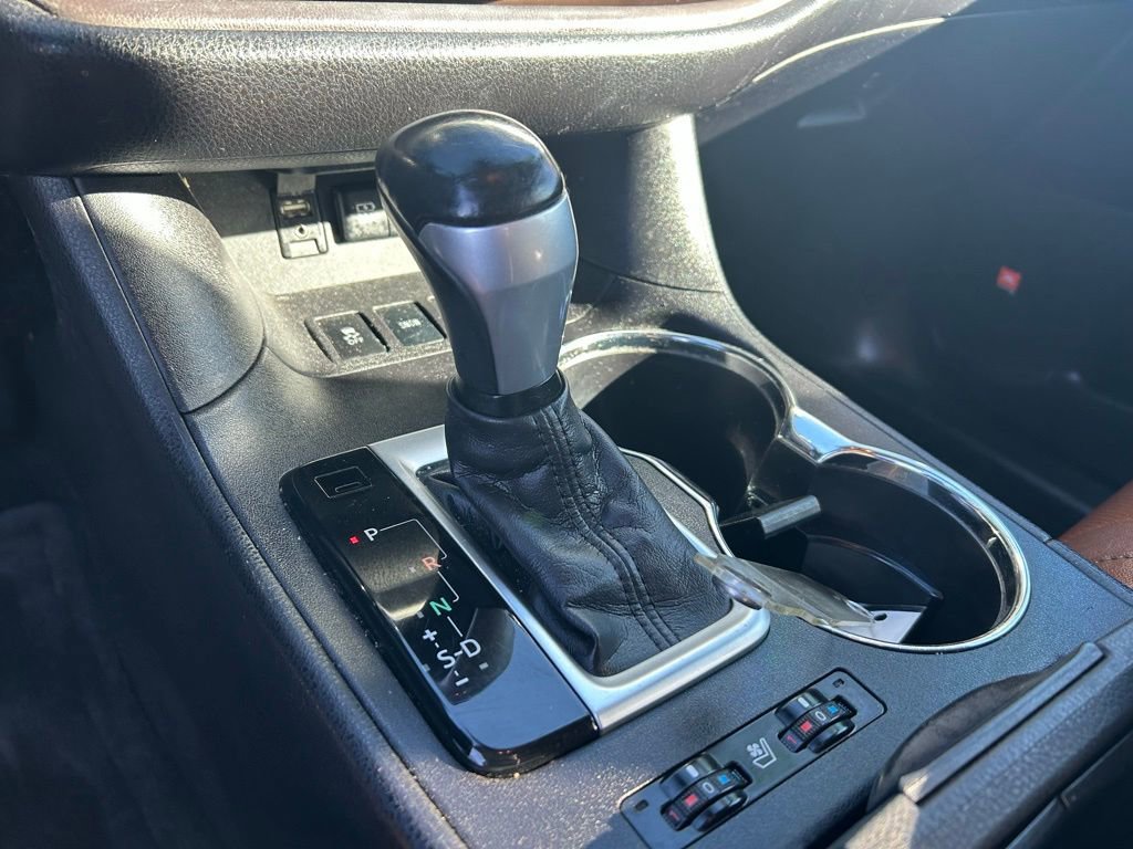 Used 2017 Toyota Highlander Limited image 28