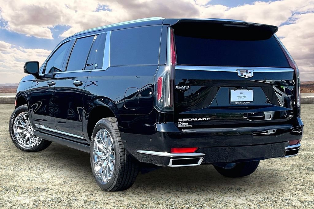 Used 2021 Cadillac Escalade ESV Premium Luxury Platinum AWD/4WD image 4