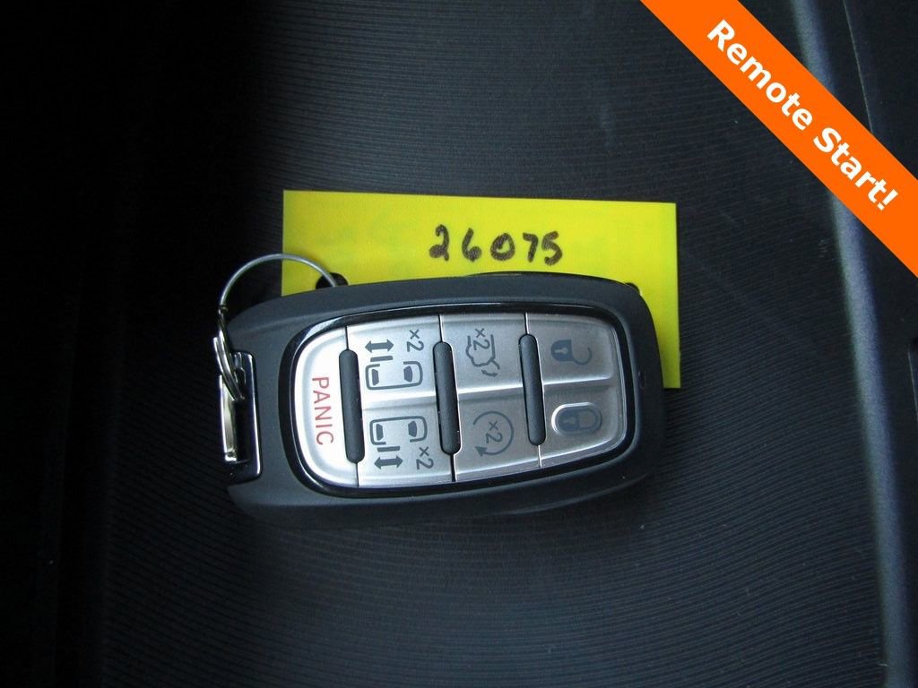 New 2026 Chrysler Pacifica Select image 20