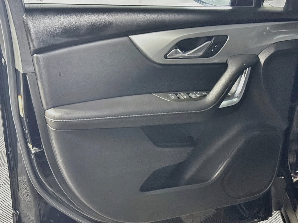 Used 2019 Chevrolet Blazer L FWD image 10