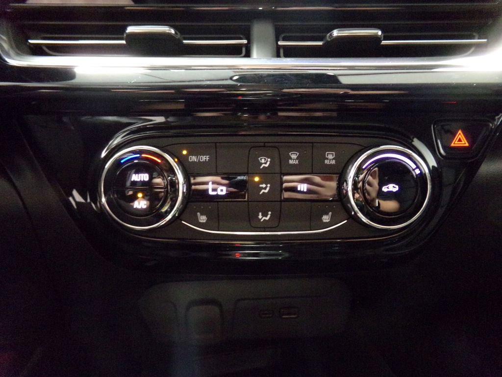 New 2025 Chevrolet Trax ACTIV w/ Sunroof Package image 19