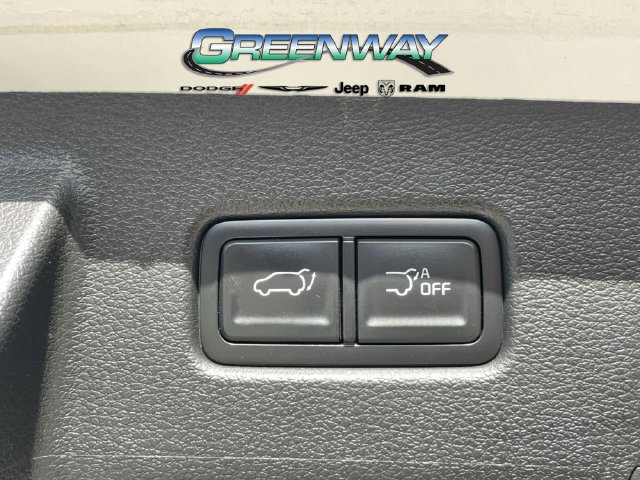 Used 2024 Kia Telluride EX w/ EX Captain's Chair Package FWD image 10