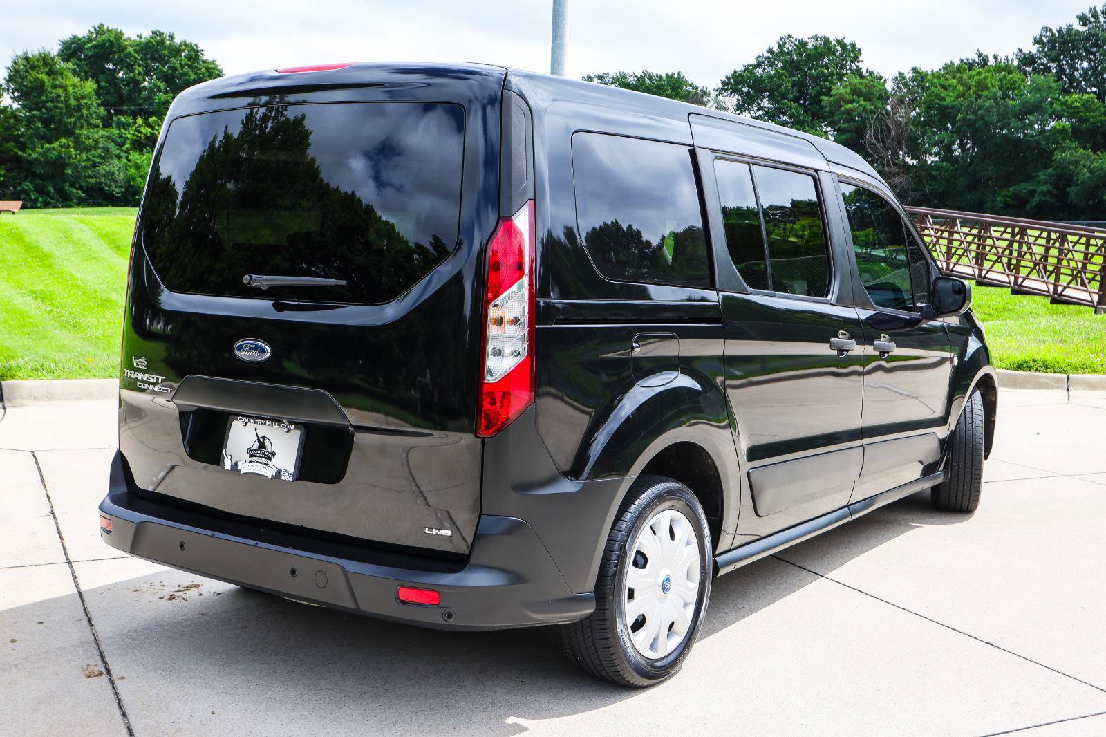 Used 2021 Ford Transit Connect XL FWD image 13