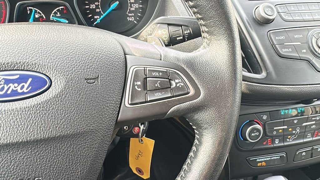 Used 2018 Ford Escape SE w/ SE Sport Appearance Package image 17