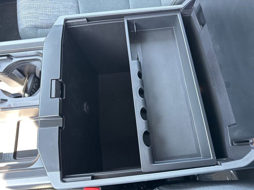 New 2026 Ford F250 XLT w/ XLT Premium Package image 34