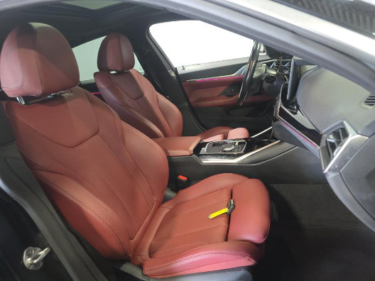 Used 2024 BMW i4 eDrive40 w/ Premium Package RWD image 7