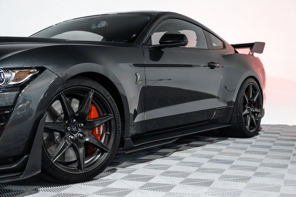 Used 2020 Ford Mustang Shelby GT500 w/ Carbon Fiber Track Pack image 12