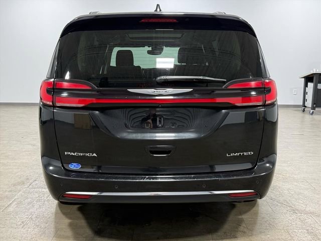 Used 2022 Chrysler Pacifica Limited image 6