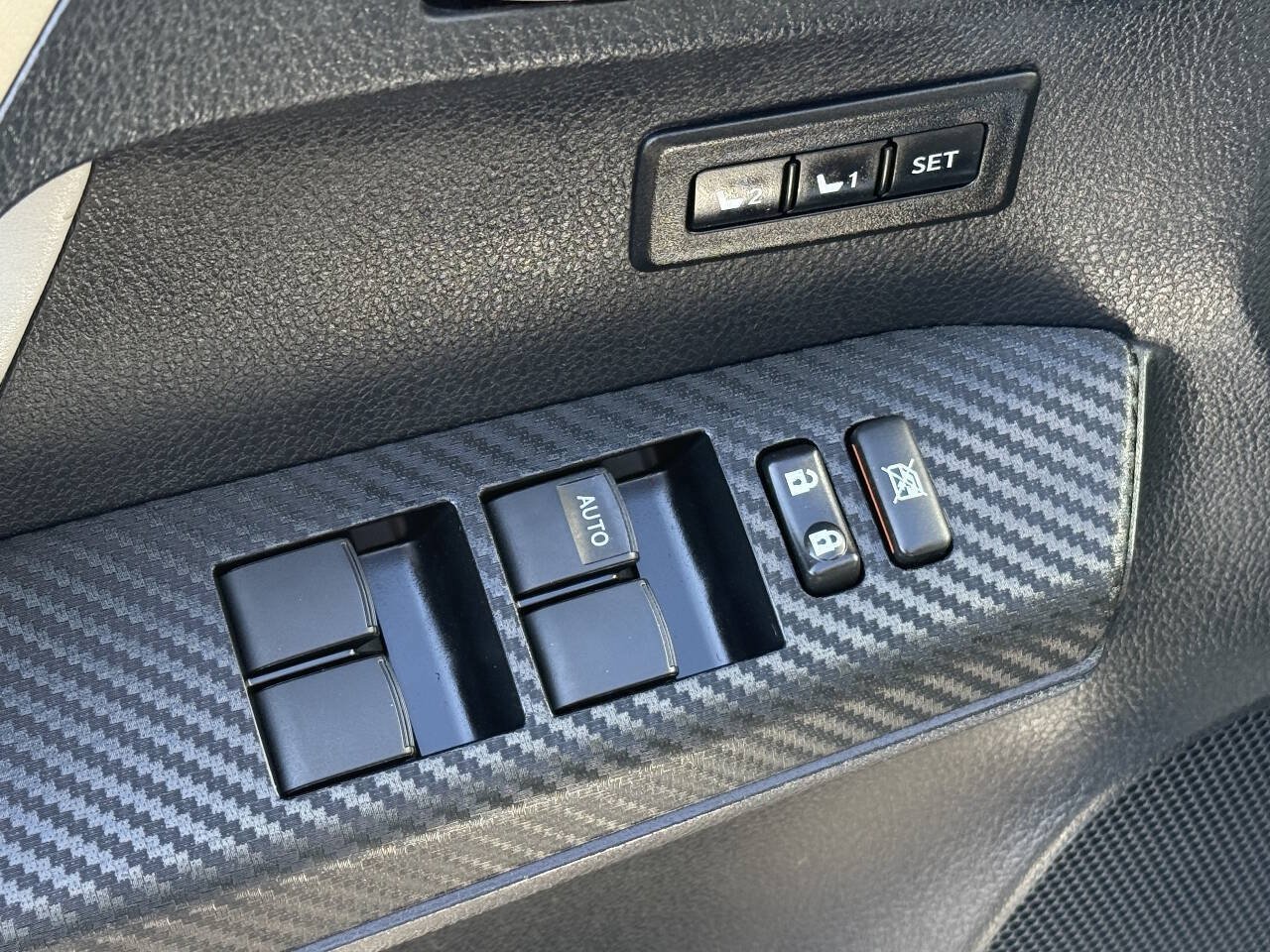 Used 2013 Toyota RAV4 Limited FWD image 16