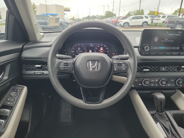 Certified 2023 Honda Accord EX image 28