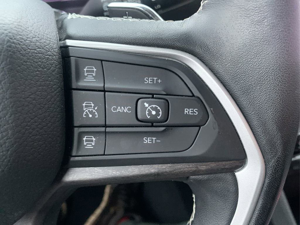 Used 2022 Jeep Grand Cherokee L Limited image 24