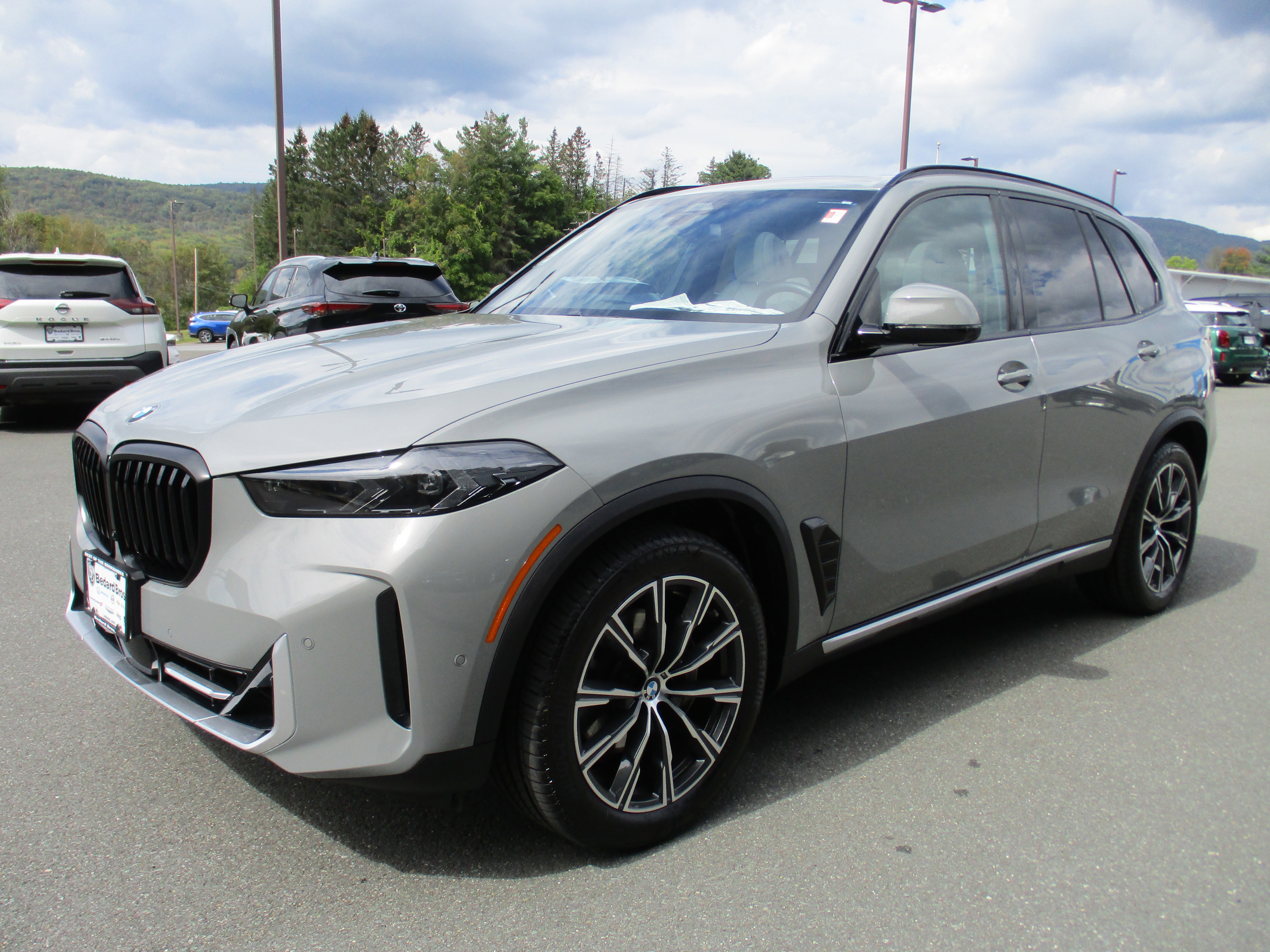Used 2025 BMW X5 xDrive40i w/ M Sport Package