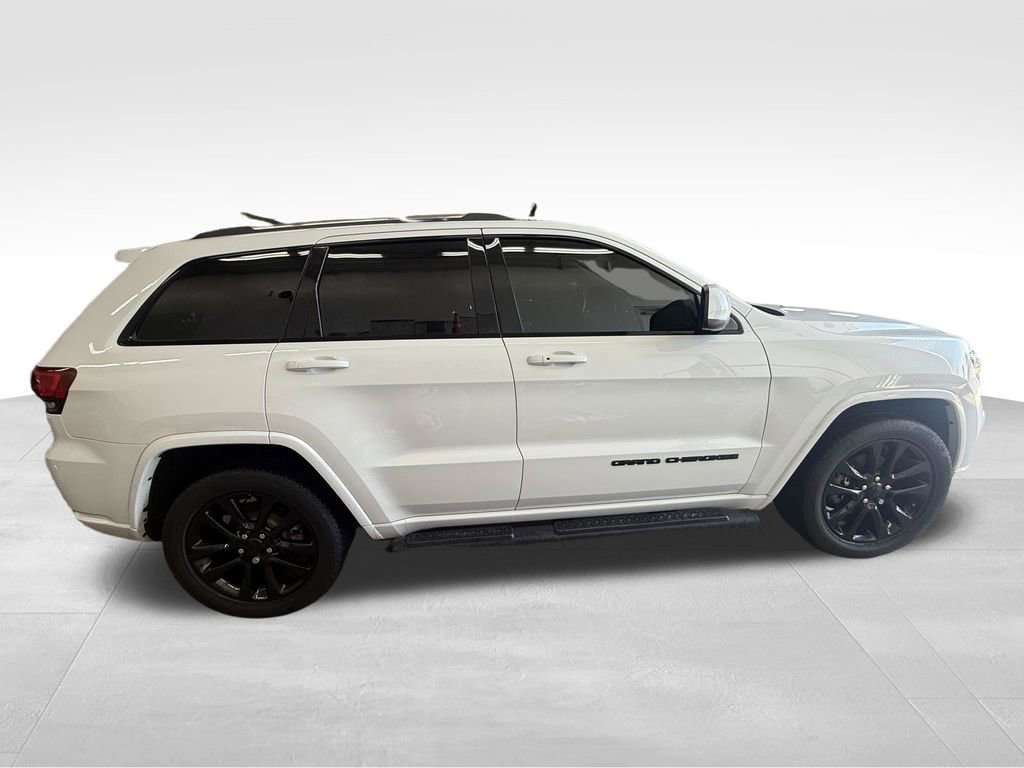 Used 2019 Jeep Grand Cherokee Altitude AWD/4WD image 7