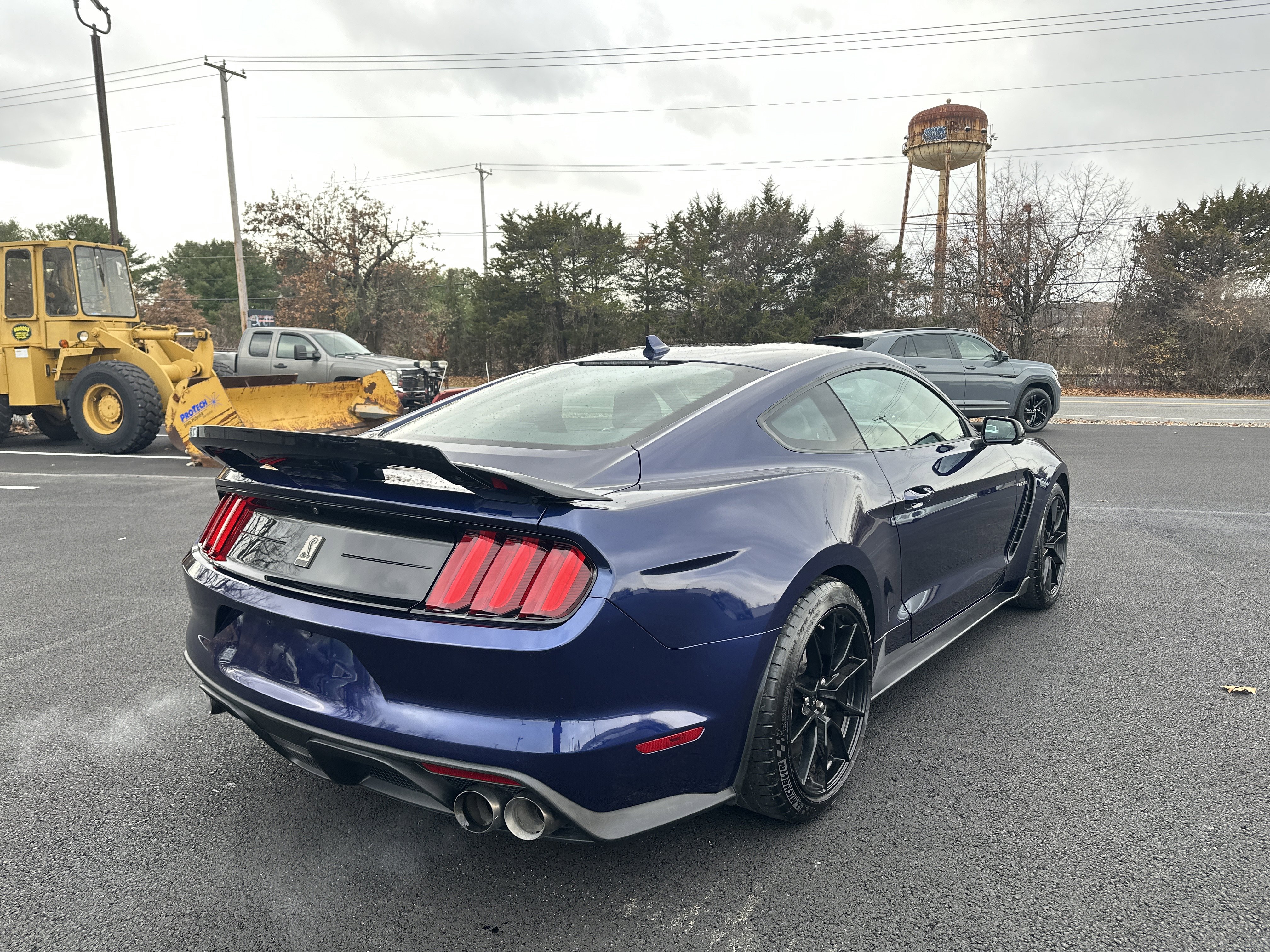 Used 2020 Ford Mustang Shelby GT350 w/ Technology Package image 6