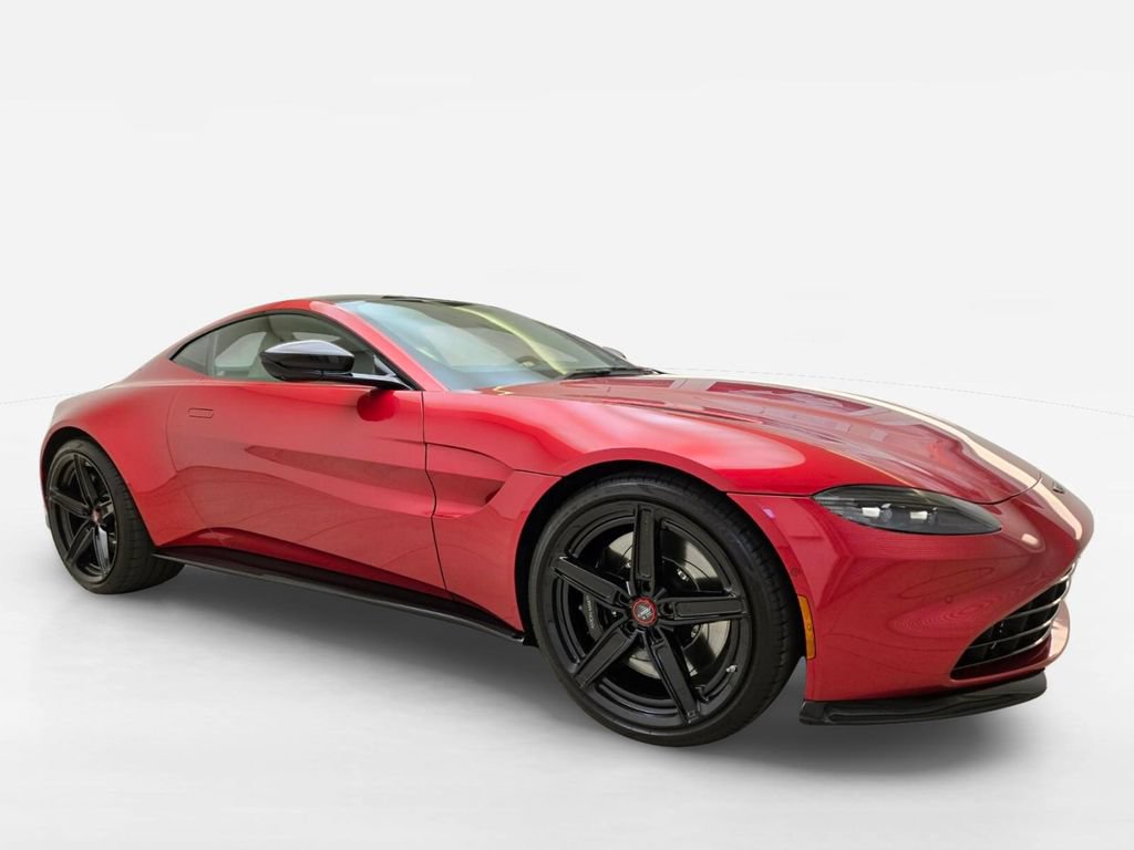 Used 2023 Aston Martin V8 Vantage Coupe RWD image 3