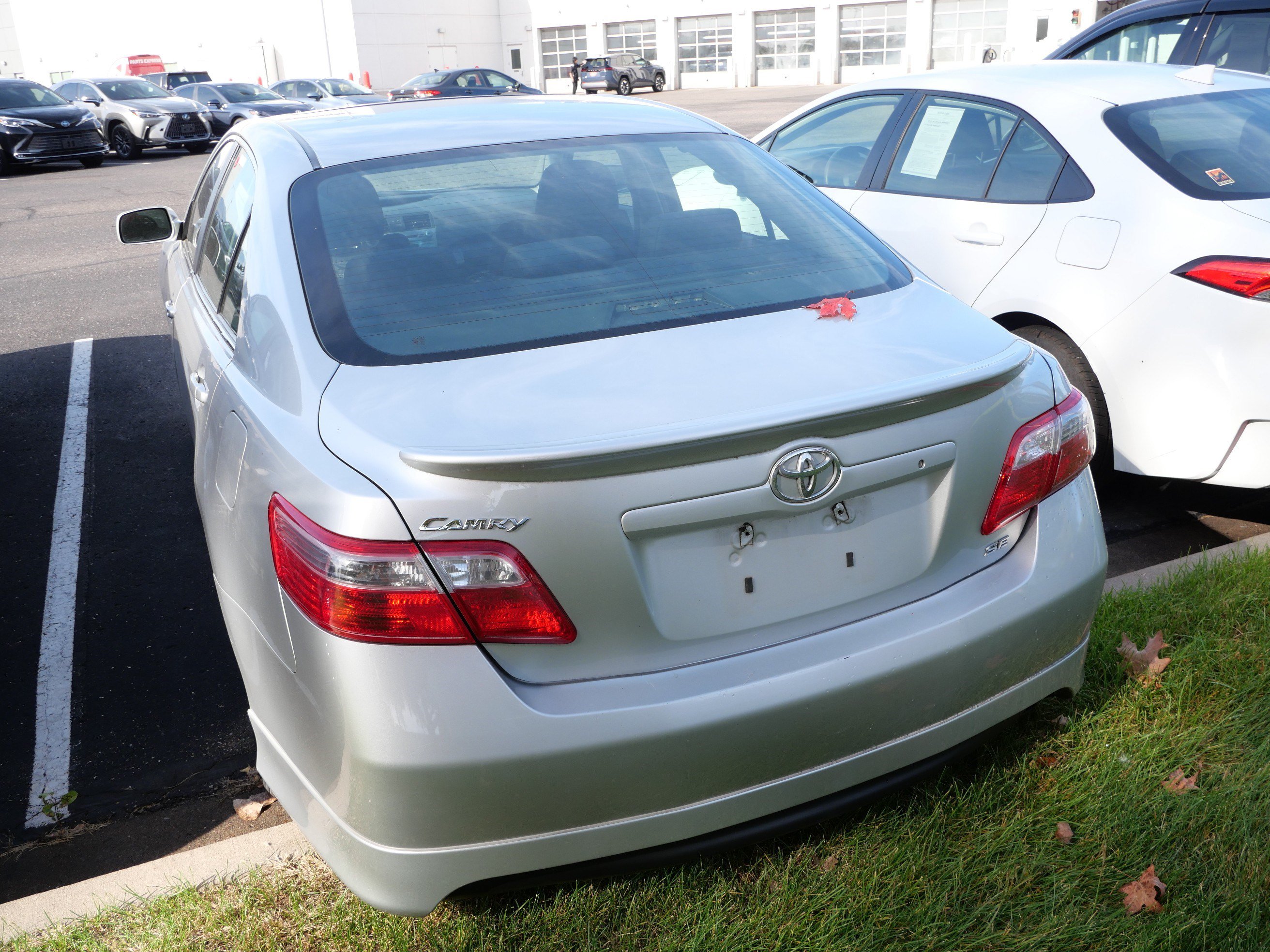 Used 2008 Toyota Camry SE FWD image 7