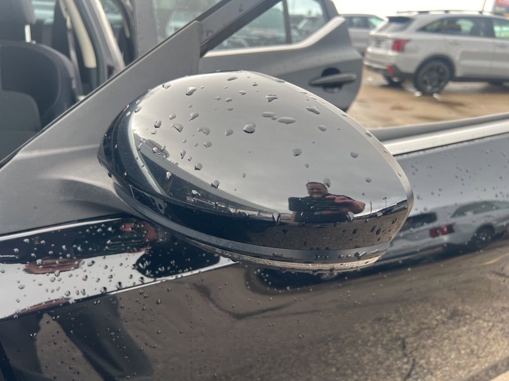 Used 2020 Nissan Sentra SV image 28