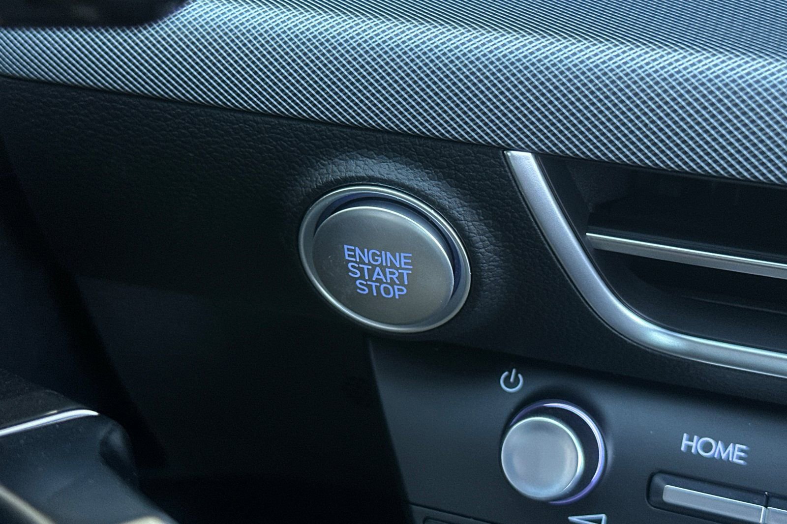 New 2025 Hyundai Sonata Limited image 22