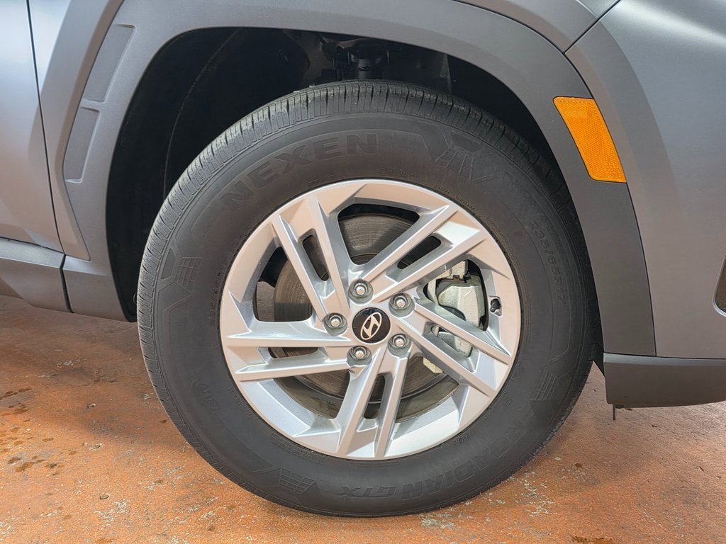 Certified 2025 Hyundai Tucson SE image 11