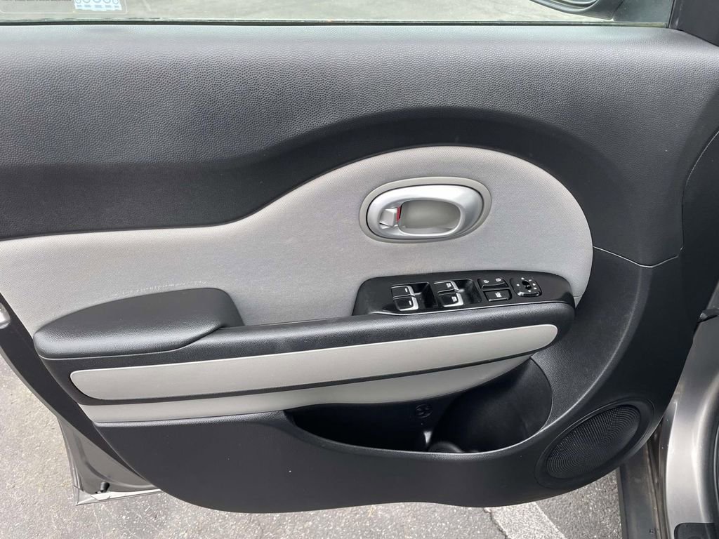 Used 2018 Kia Soul + image 24