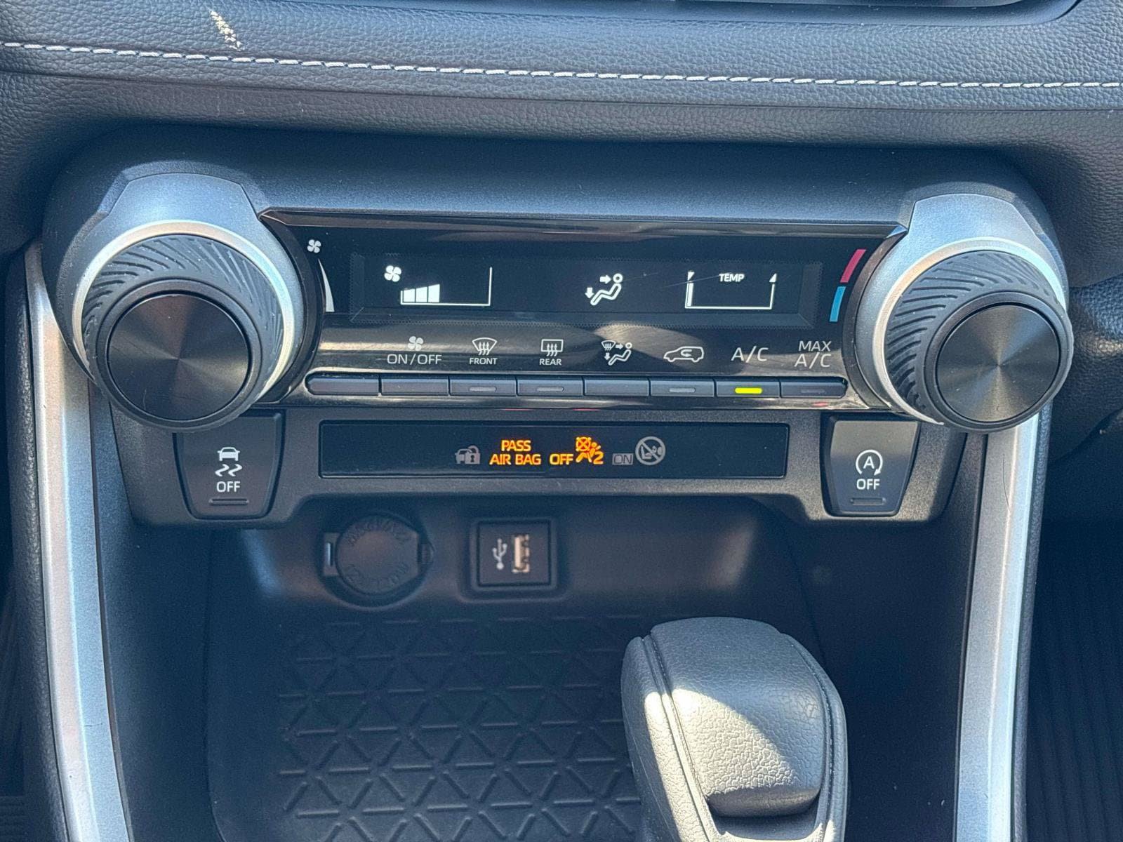 Certified 2024 Toyota RAV4 LE AWD/4WD image 18