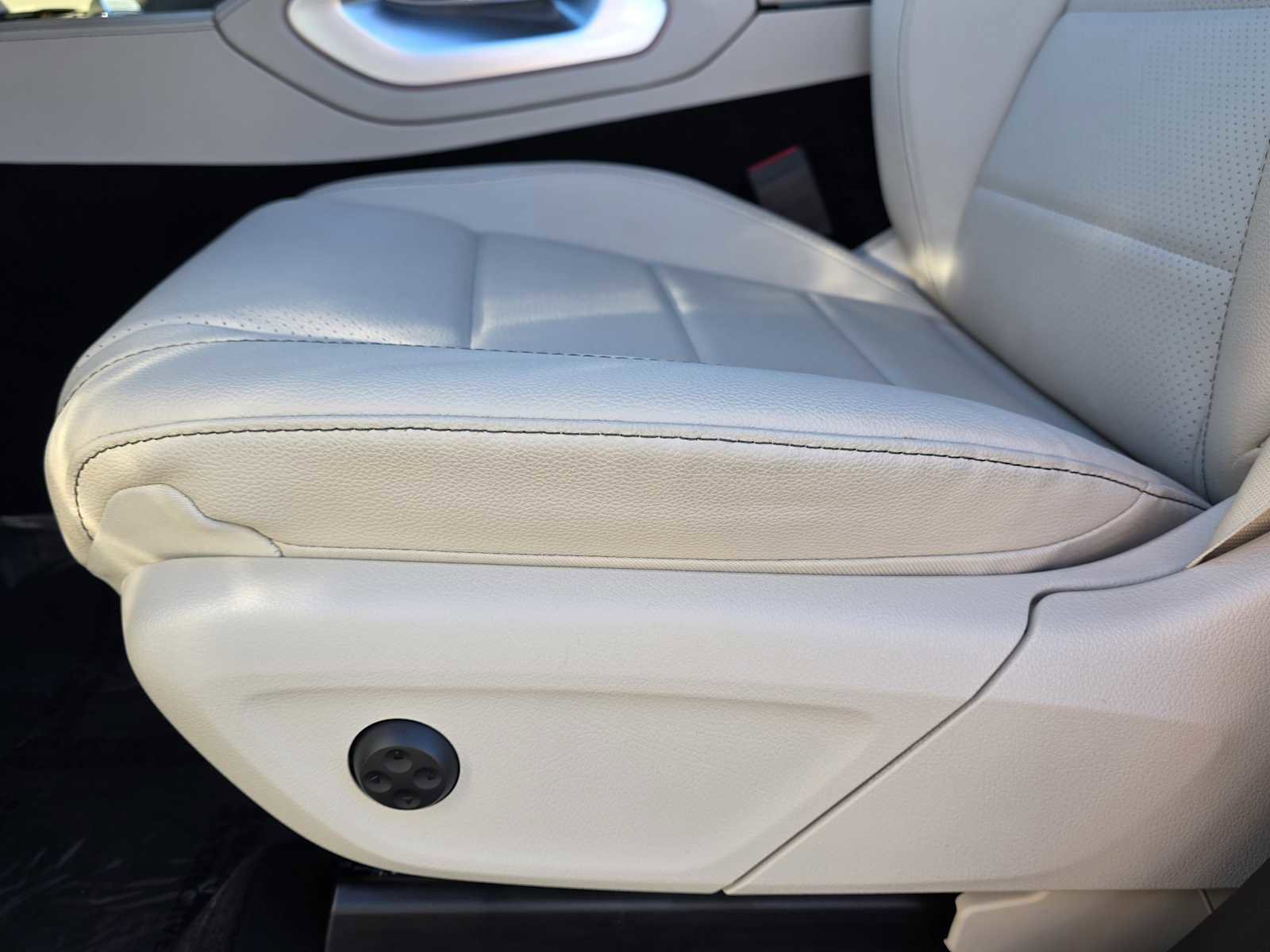 Certified 2025 Mercedes-Benz GLS 450 4MATIC image 13