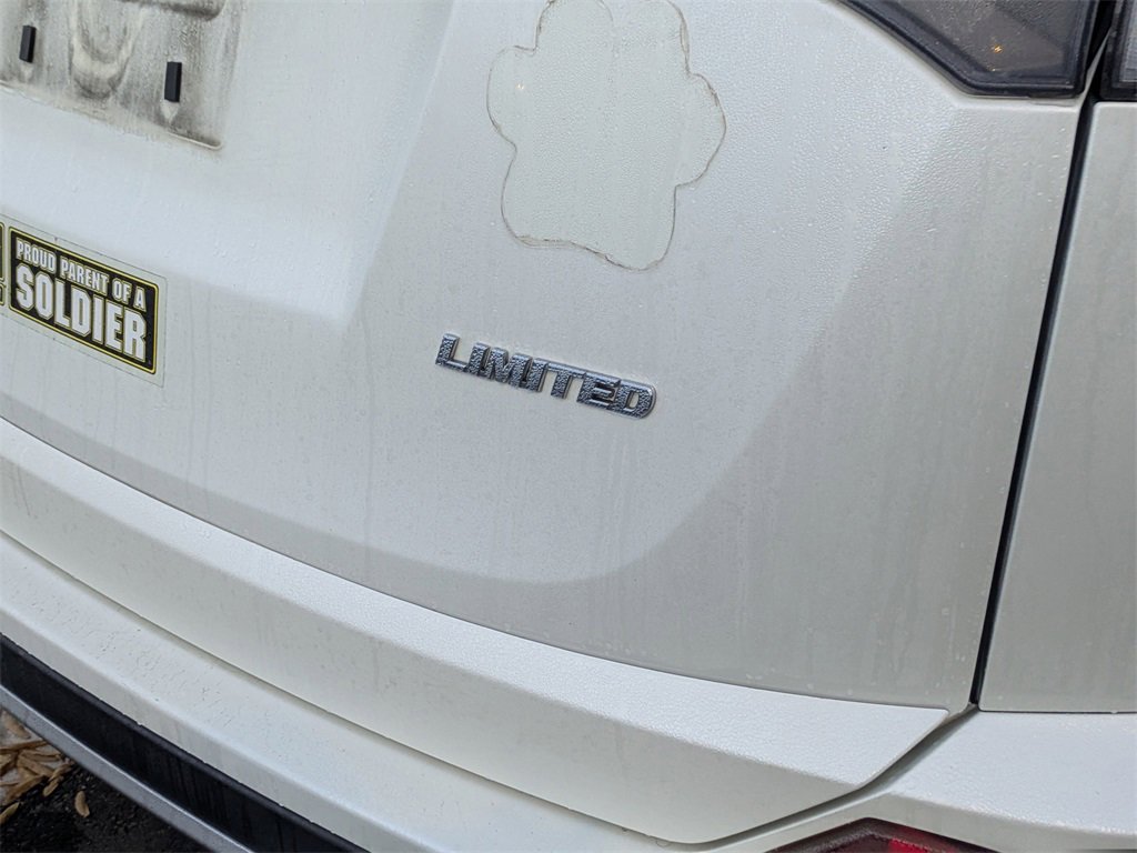 Used 2017 Toyota RAV4 Limited image 8