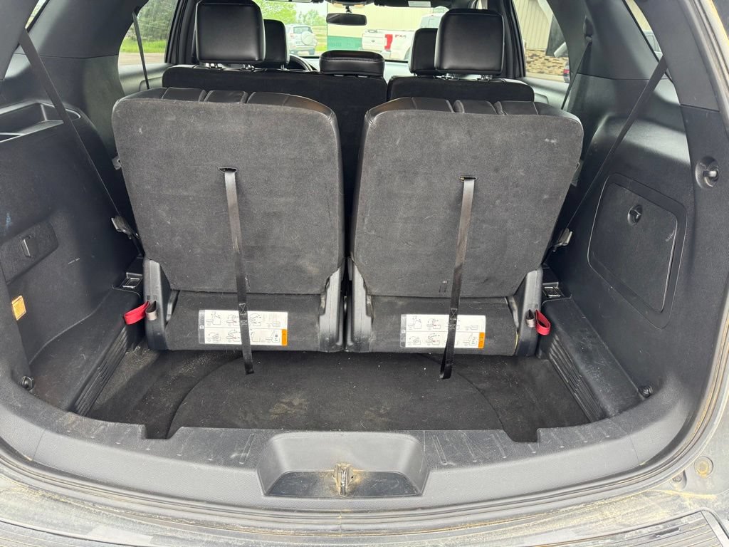 Used 2018 Ford Explorer XLT w/ Equipment Group 202A AWD/4WD image 11