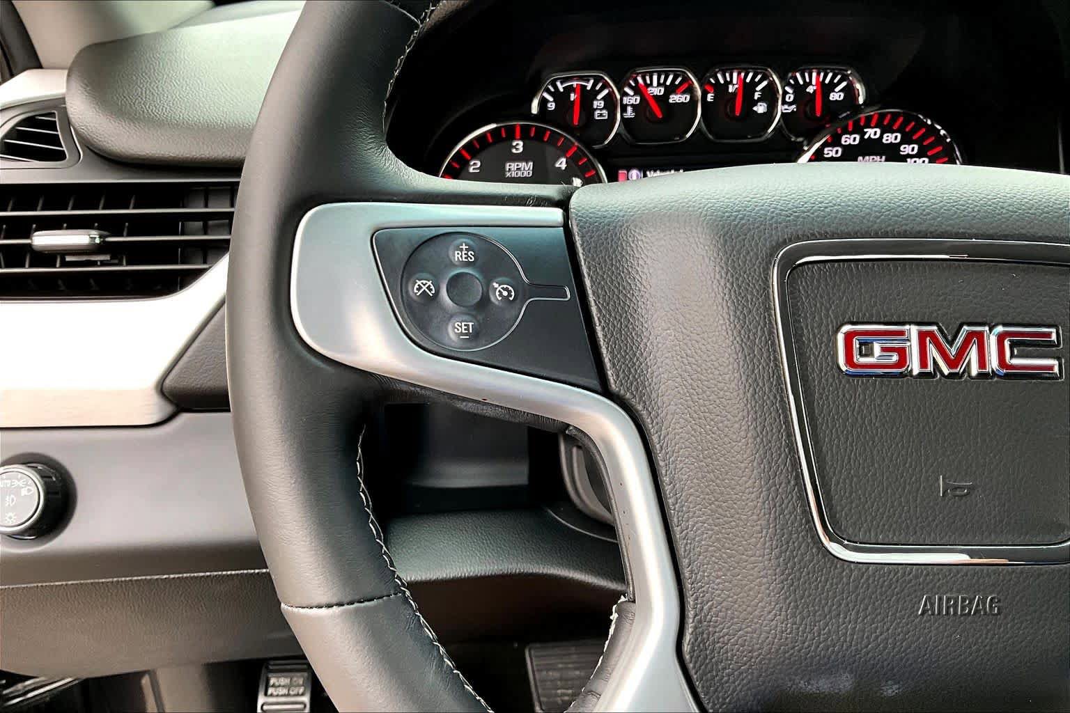 Used 2015 GMC Yukon SLE w/ Convenience Package RWD image 24