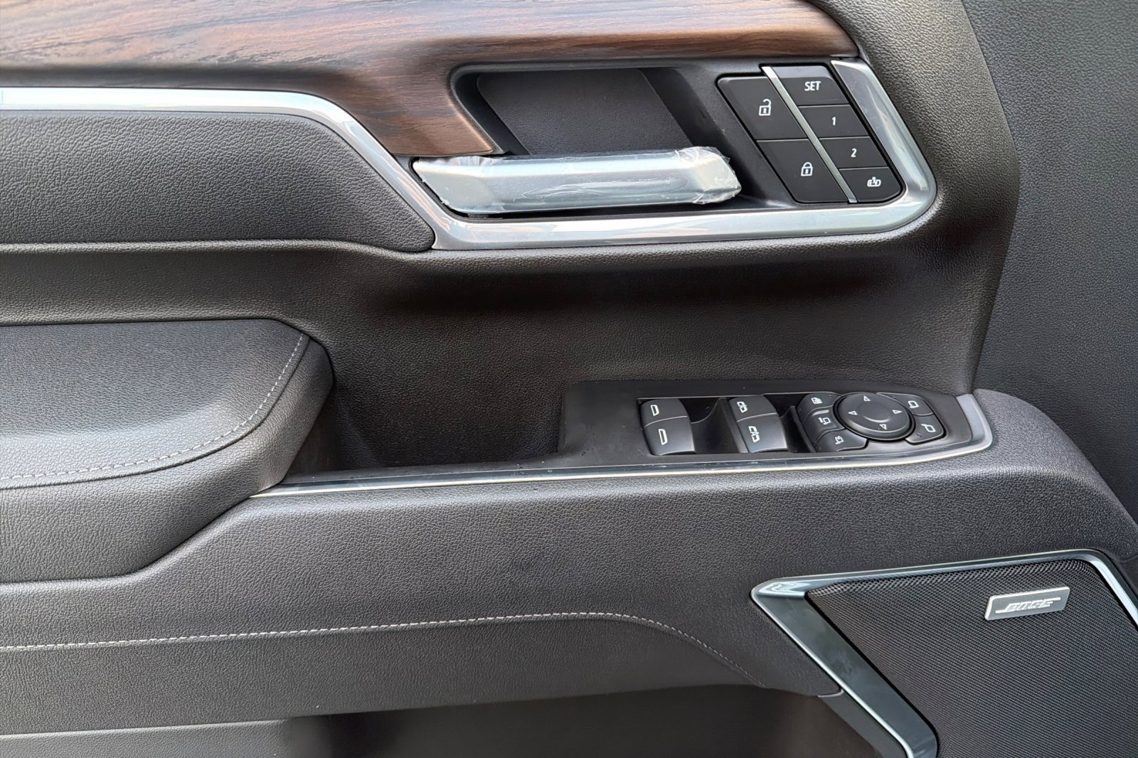 New 2026 GMC Sierra 3500 SLT w/ SLT Premium Package image 8