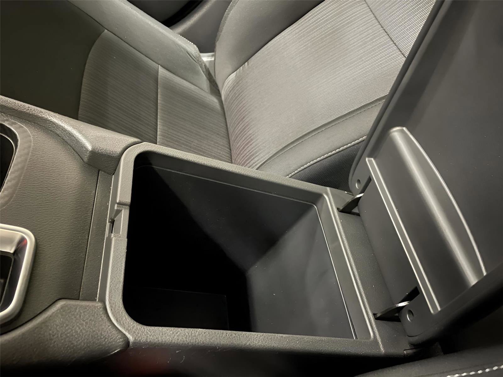 Used 2025 Nissan Sentra SV image 31