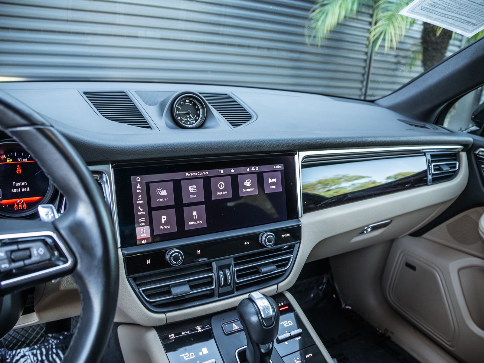 Certified 2022 Porsche Macan image 21