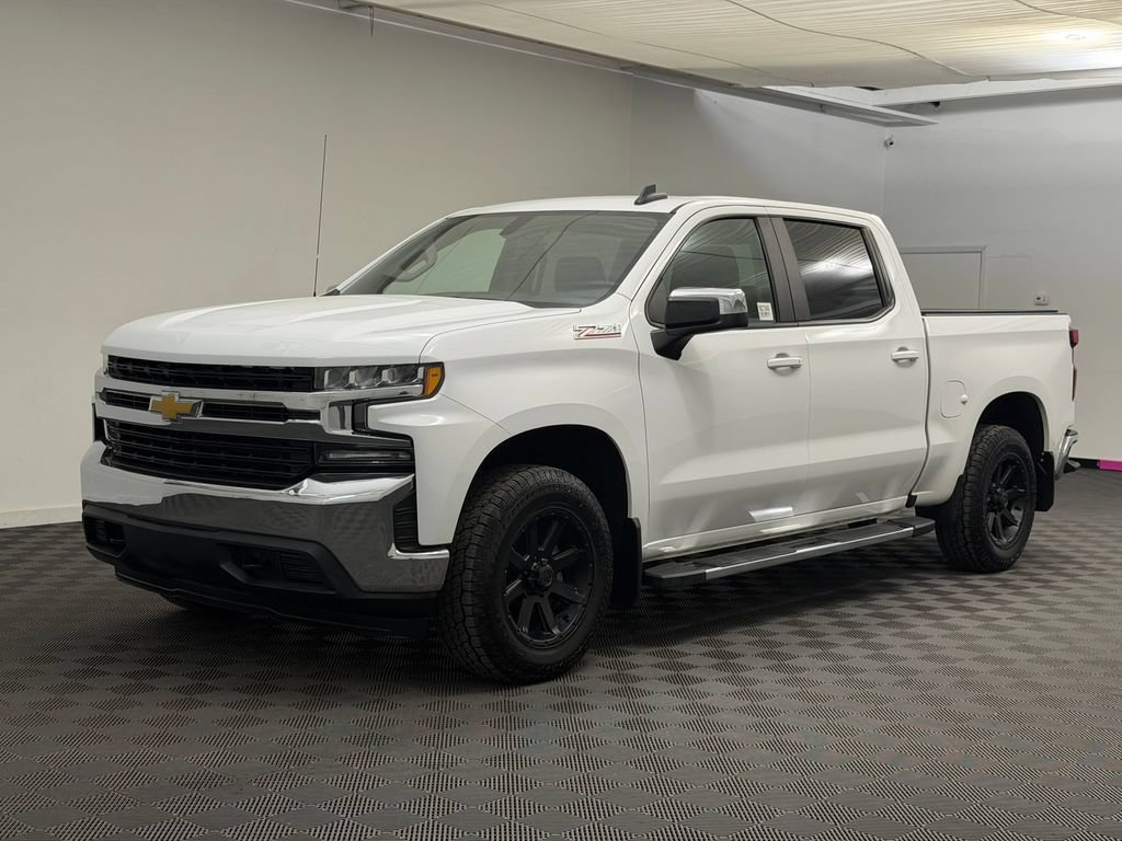 Used 2022 Chevrolet Silverado 1500 LT AWD/4WD image 1