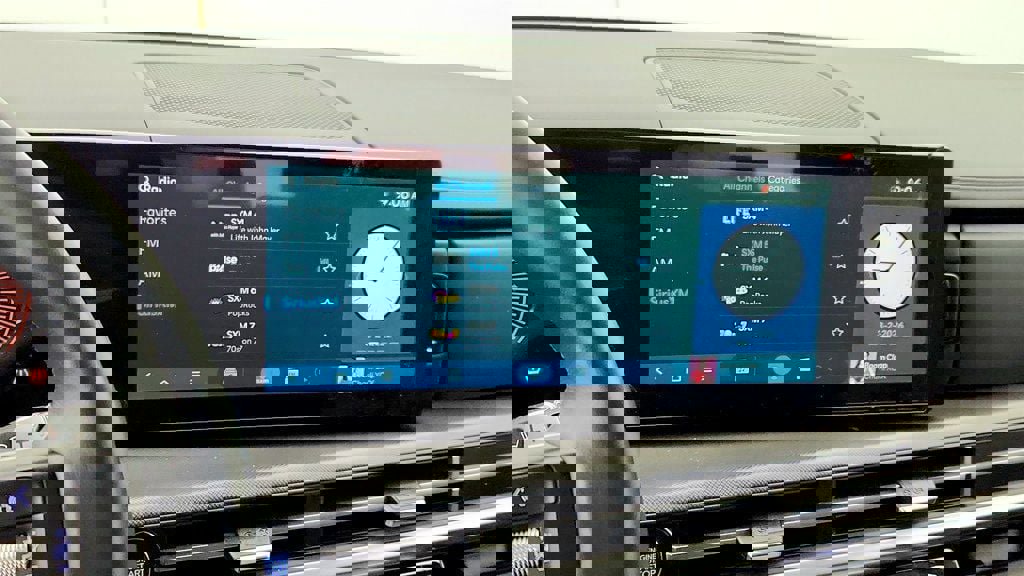 Used 2025 Hyundai Santa Fe SE image 16