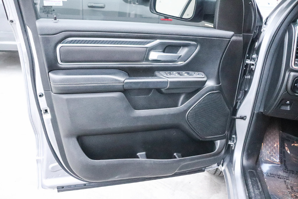 Used 2025 RAM 1500 Big Horn AWD/4WD image 23