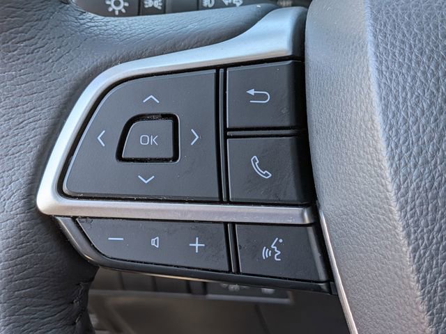 Used 2025 Toyota Sienna XLE w/ XLE Plus Package FWD image 27