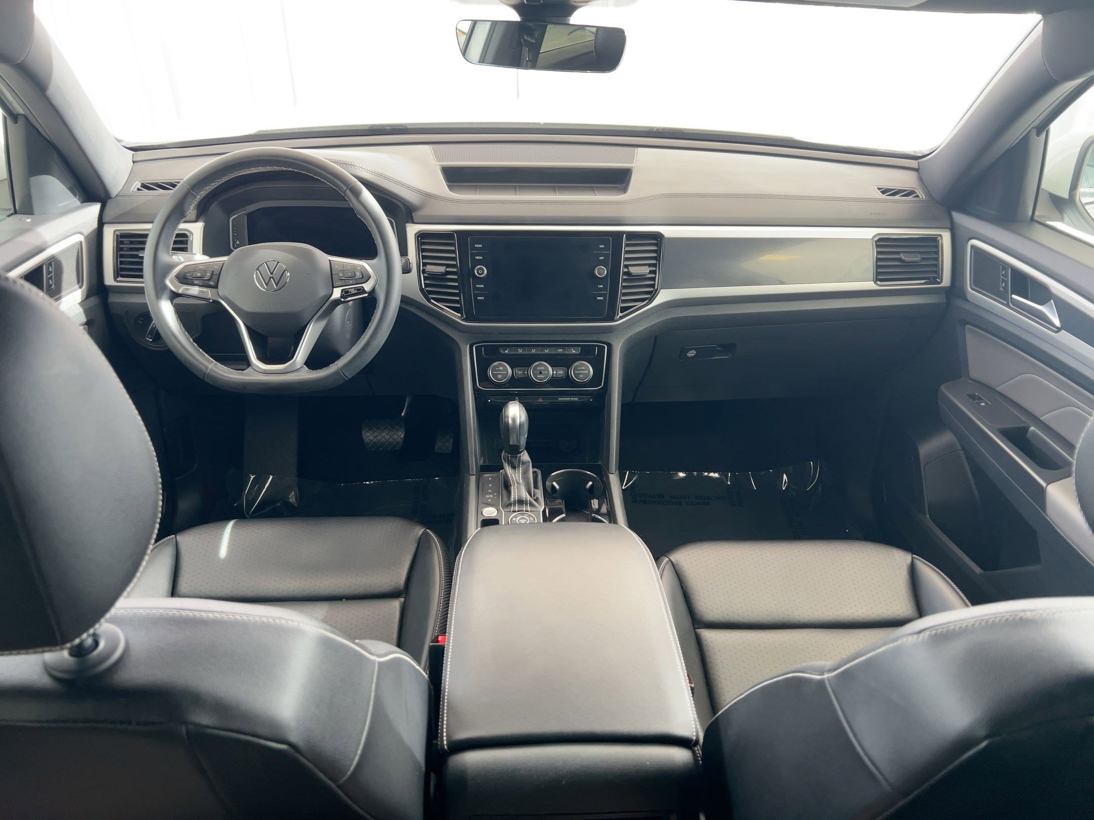 Used 2022 Volkswagen Atlas Cross Sport SEL image 16