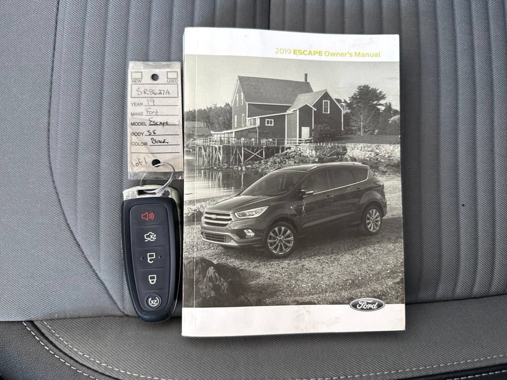 Used 2019 Ford Escape SE AWD/4WD image 25