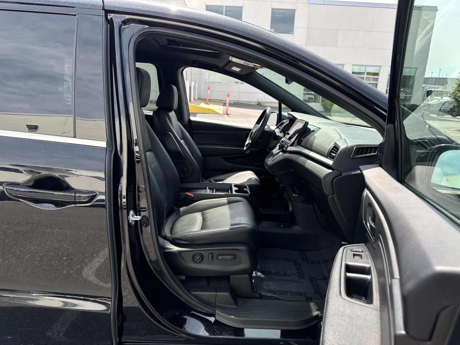 Certified 2023 Honda Odyssey Sport image 12