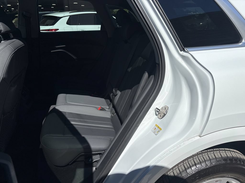 Certified 2025 Audi Q5 Premium w/ Convenience Package AWD/4WD image 12