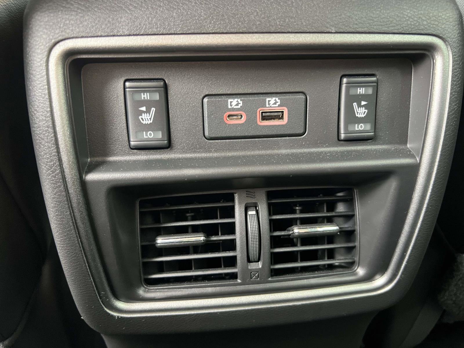 Used 2024 Nissan Murano Platinum w/ Cargo Package image 12