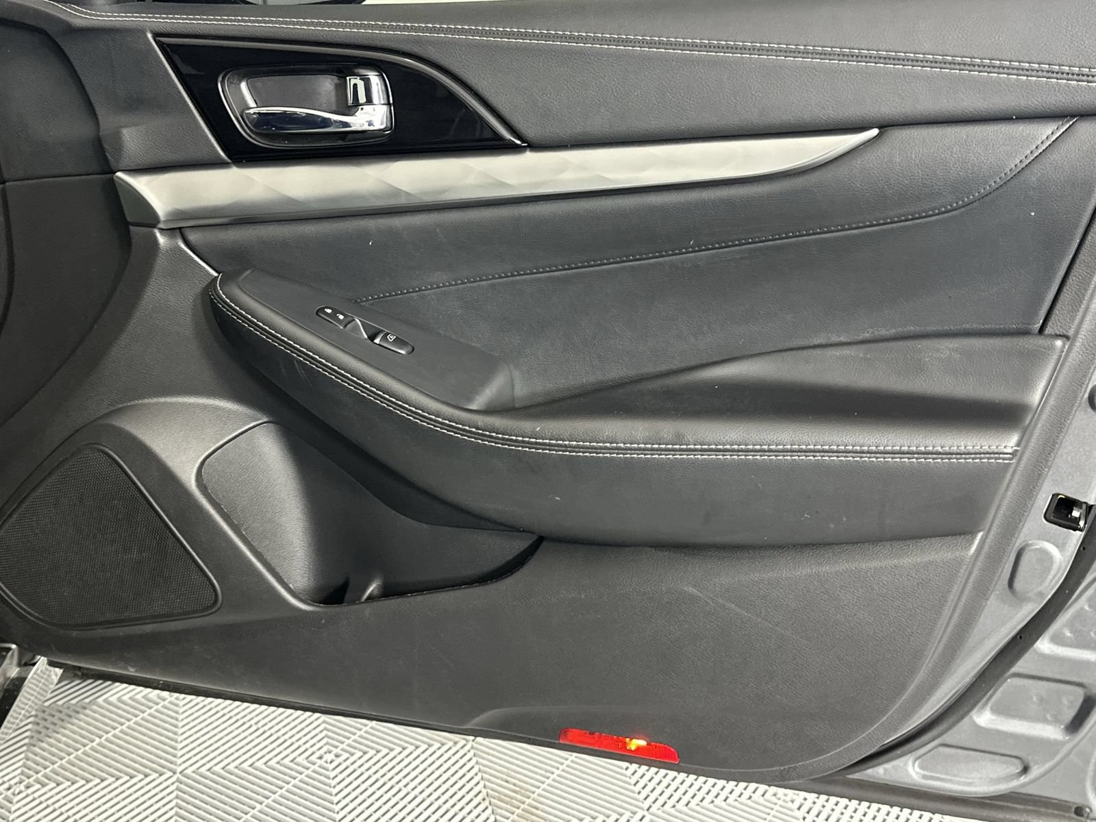 Used 2020 Nissan Maxima 3.5 SL w/ Floor Mat Group FWD image 31