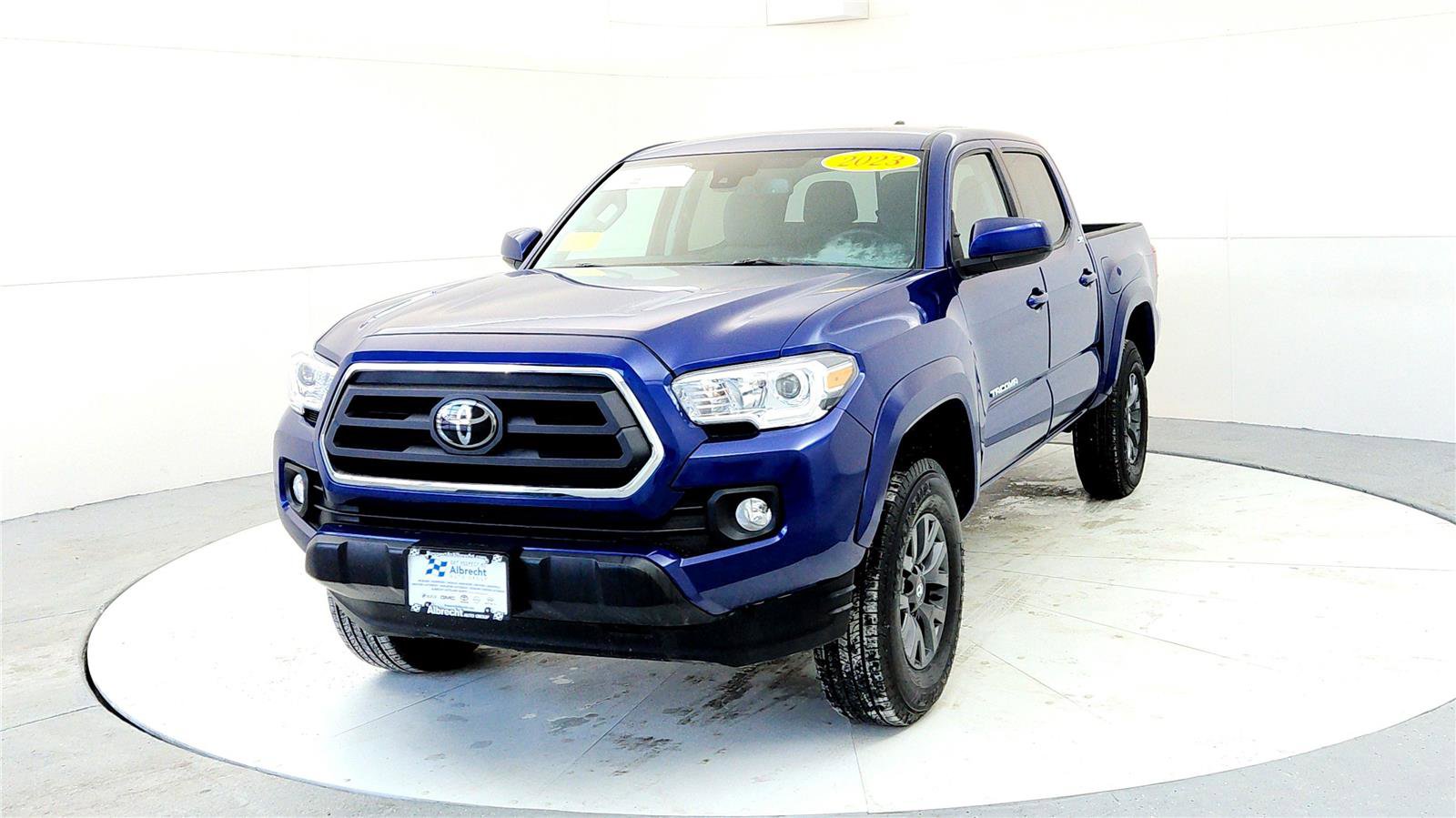 Certified 2023 Toyota Tacoma SR5 image 2