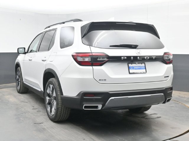 New 2026 Honda Pilot Touring image 7