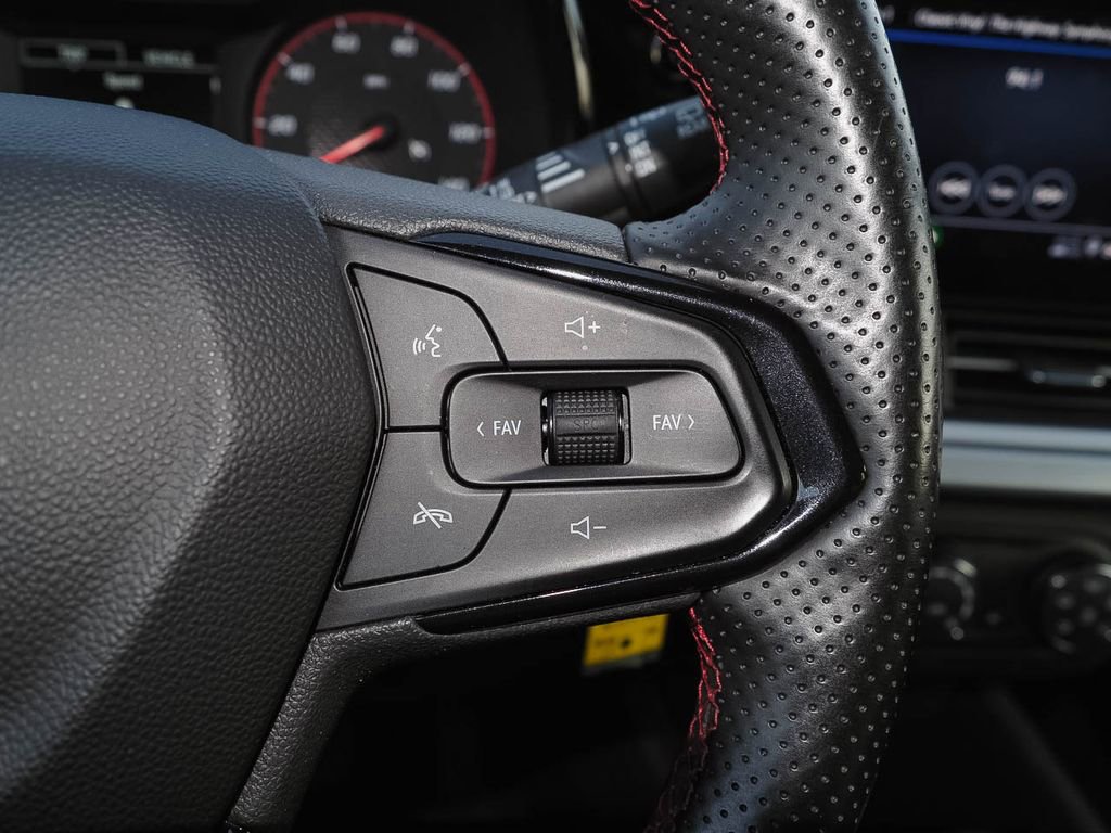 Used 2024 Chevrolet Trax RS w/ Driver Confidence Package image 31