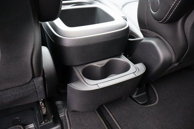 New 2026 Chrysler Pacifica Select FWD image 42