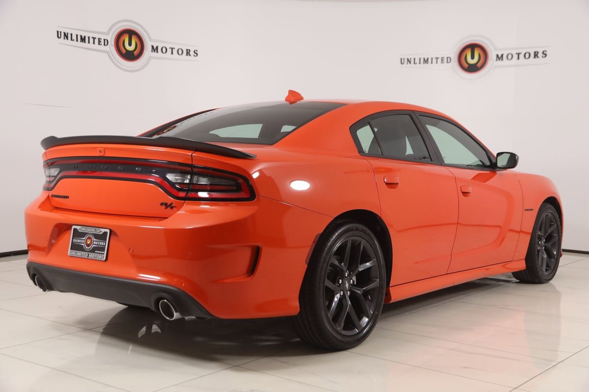 Used 2022 Dodge Charger R/T w/ Harman/Kardon Audio Group image 3