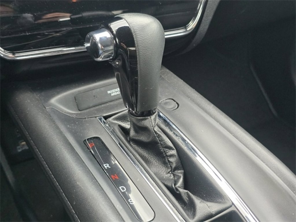 Used 2022 Honda HR-V EX-L image 16