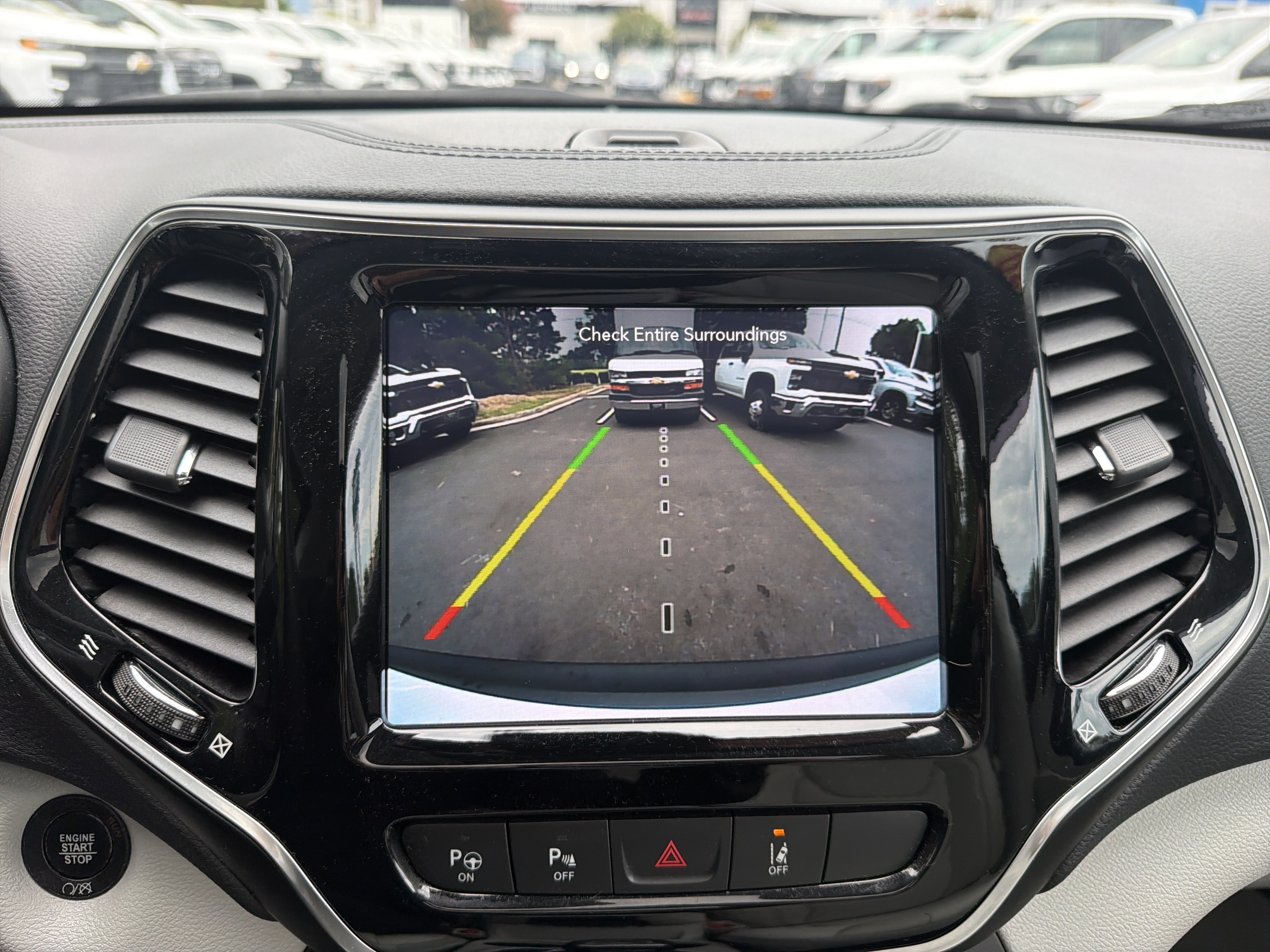 Used 2020 Jeep Cherokee Limited w/ Technology Group FWD image 25