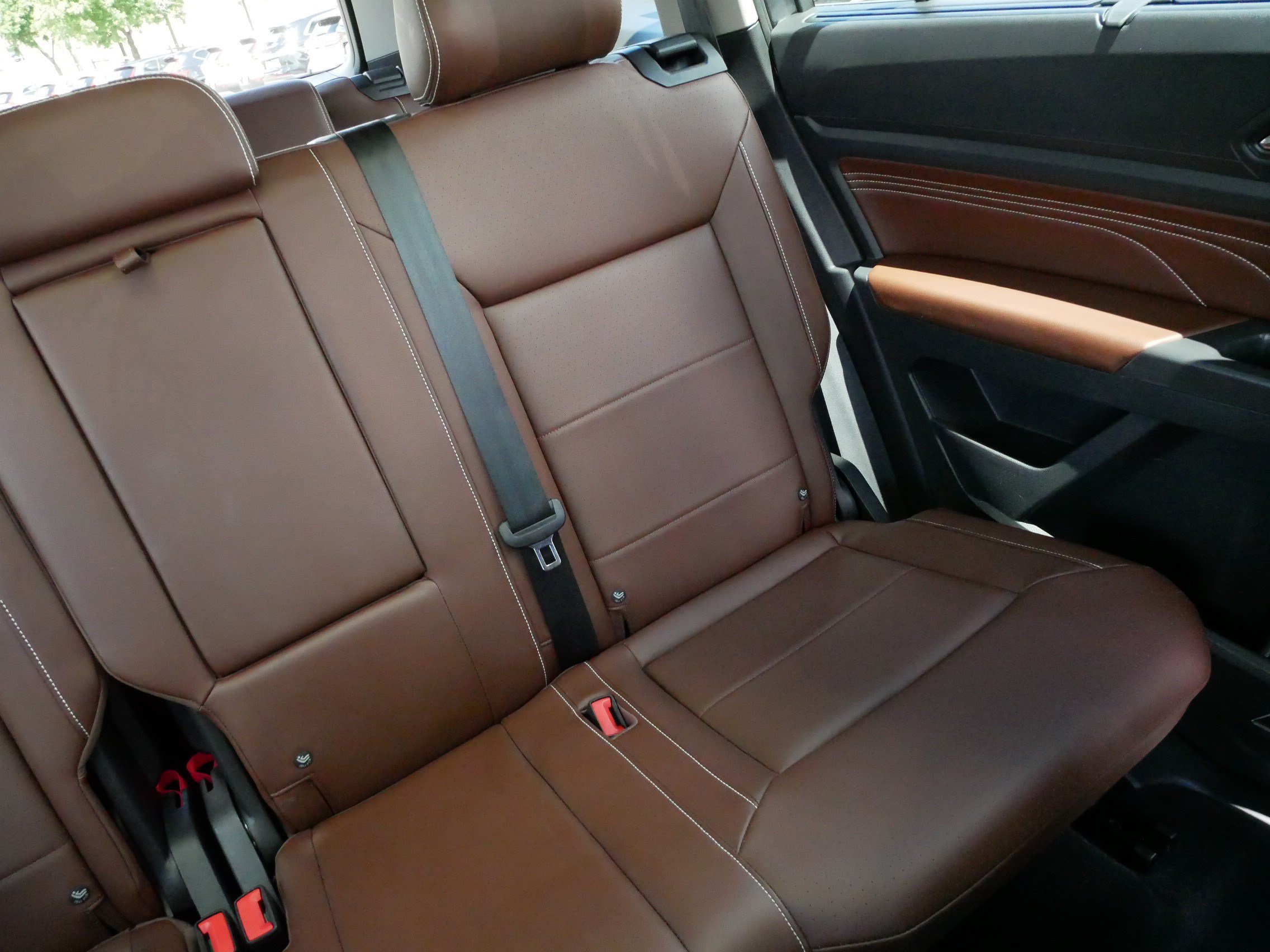 Certified 2023 Volkswagen Atlas SE w/ Panoramic Sunroof Package AWD/4WD image 14